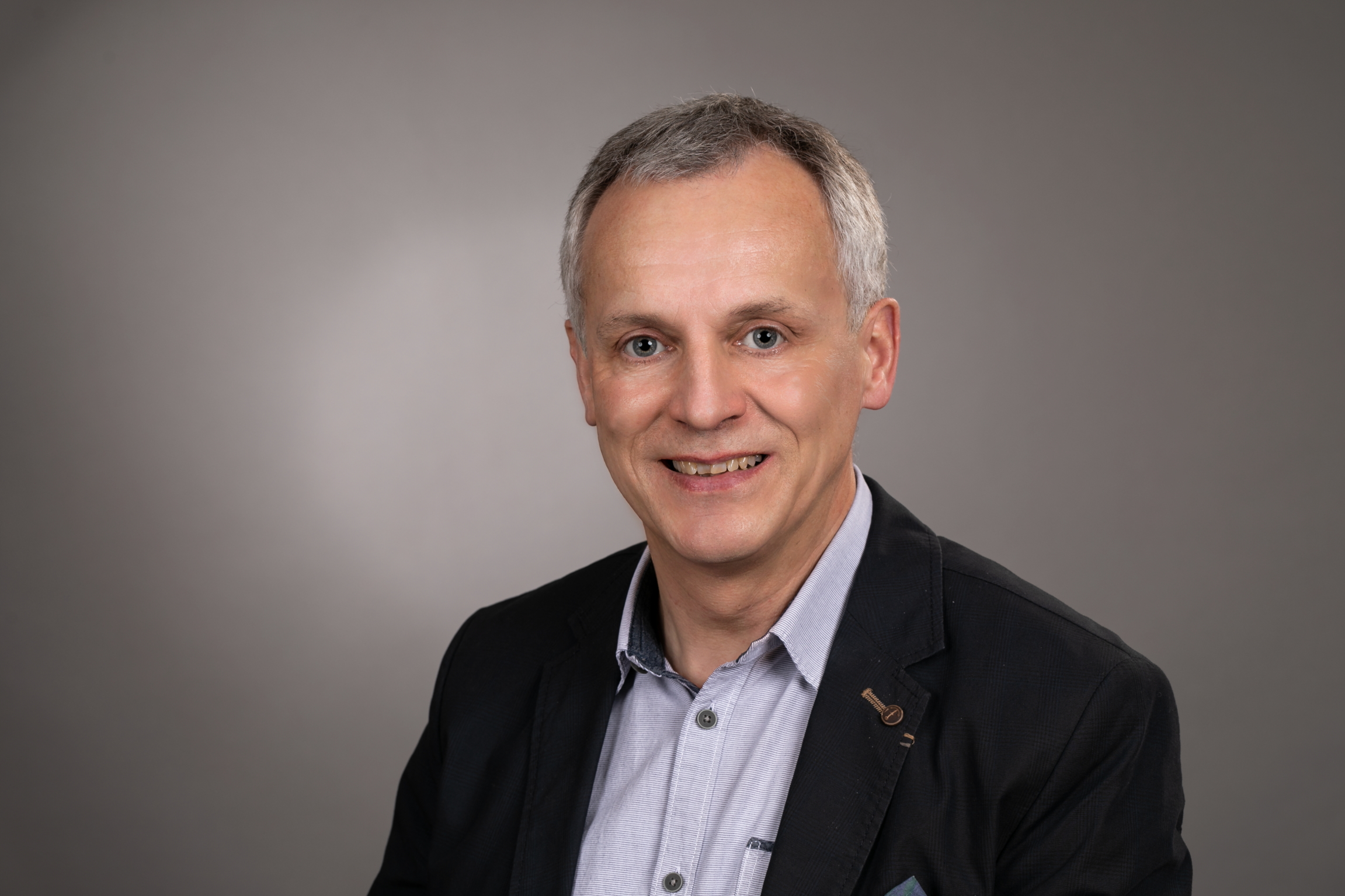 Anregungen zur Ortsgestaltung nimmt der CDU-Ortsvorsitzende Bernhard Gro gern per Email an gross.rheinbreitbach@gmx.de entgegen.
<br>Foto: Heinz-Werner Lamberz/Creativ Picture
