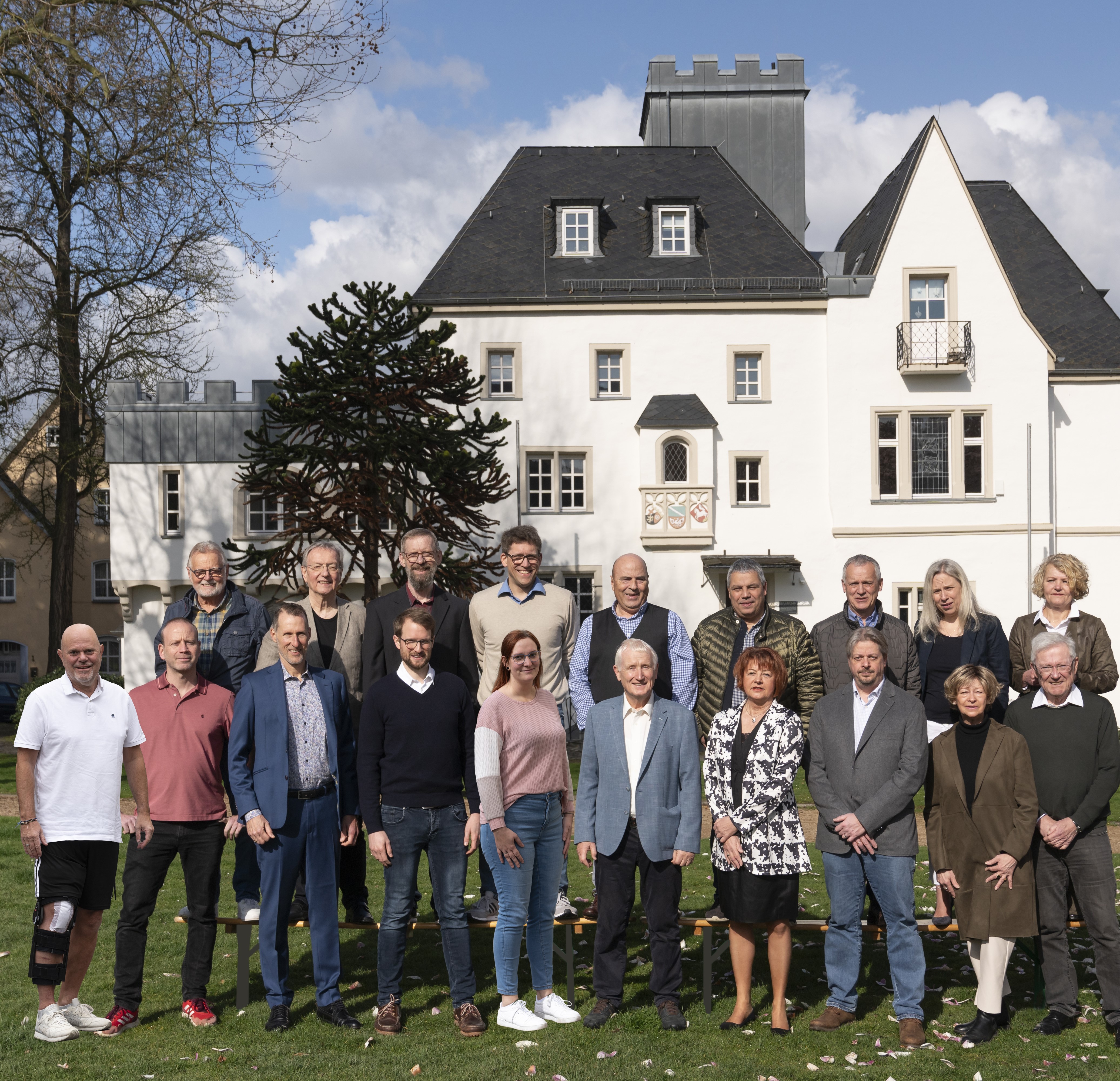 Die CDU Rheinbreitbach freut sich auf viele G�ste beim
Burgfest am 26. April

Quelle: CDU Rheinbreitbach