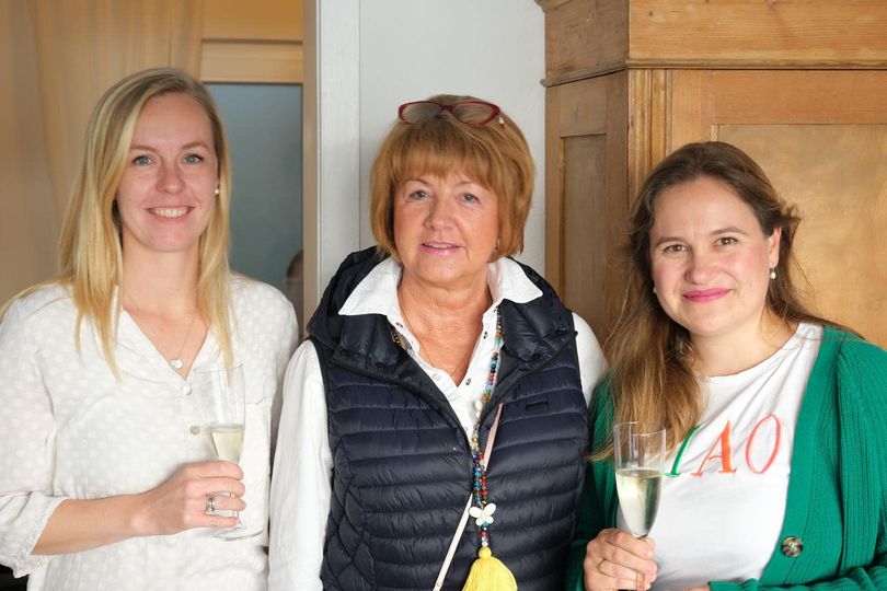 Helen Glos (links), Nicole Luhmer (rechts)
mit Petra Baumann-Kreft