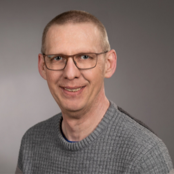  Ralf Roeder